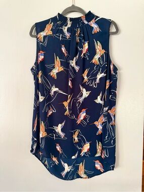 DR2 Navy Blue Hummingbird Print Mock Neck Sleeveless Blouse High Low Hem Large